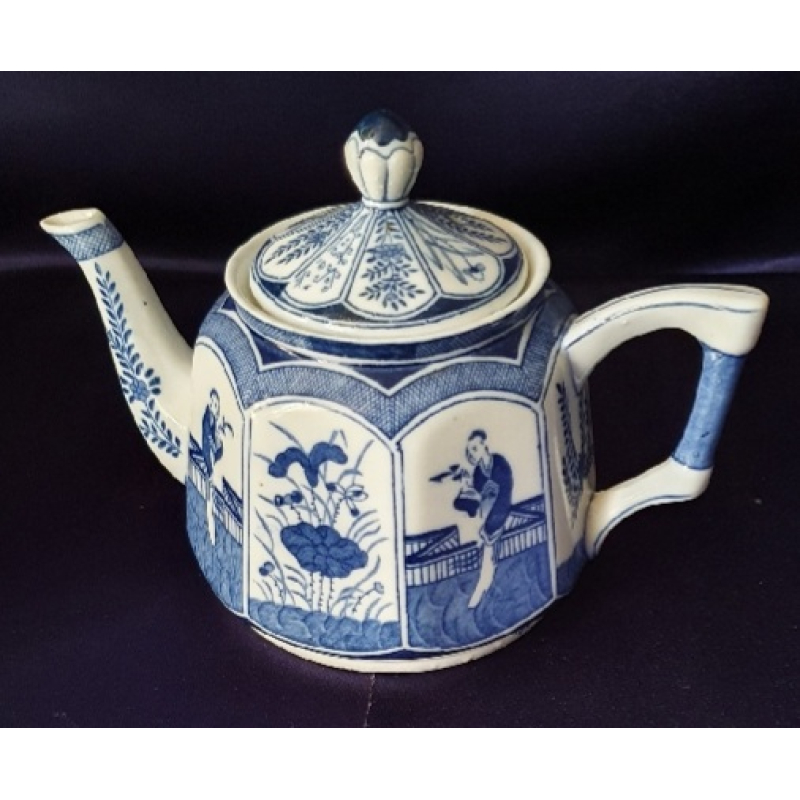 Lange Lijs theepot, gemerkt